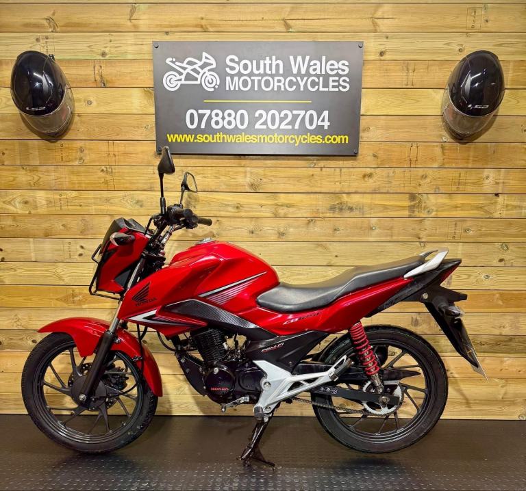 Honda CBF125 CB125f / 2016 model / just 16.1k miles 