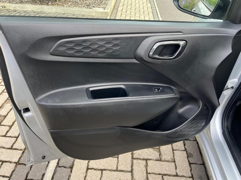 2022 Hyundai i10 1.0 Premium Euro 6 (s/s) 5dr HATCHBACK Petrol Manual