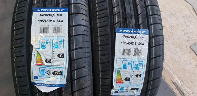 195 45 16 84W   2 x NEW!! tyres Triangle Sportex TSH11 All Seasons