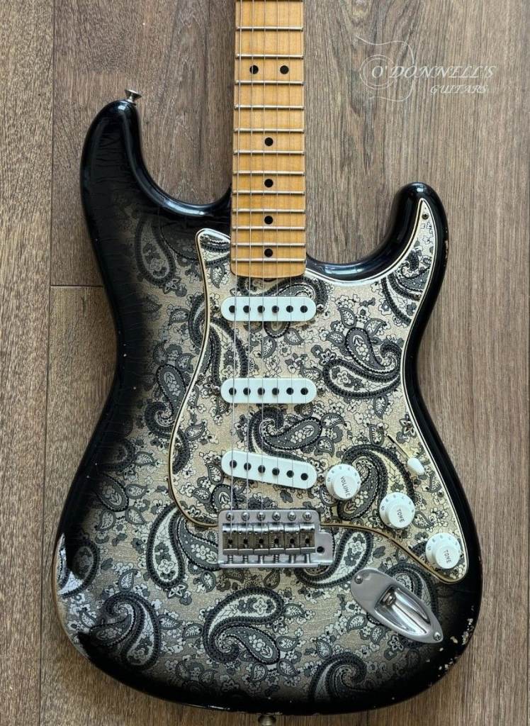 Fender Custom Shop Stratocaster Limited Edition '68 Reissue Relic Black Paisley - Trades