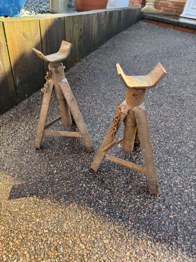 Car axle stands 