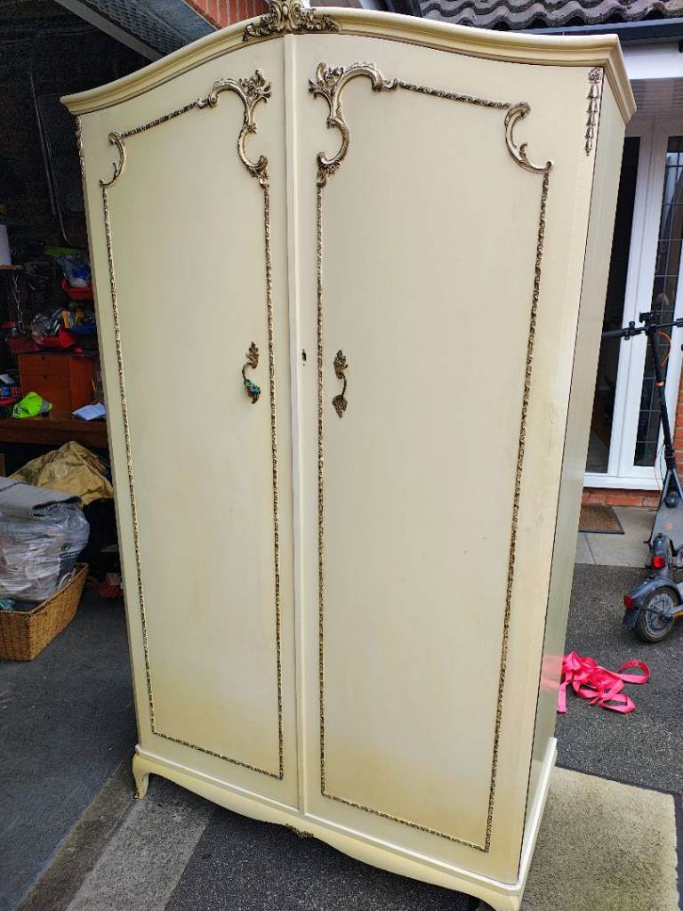 Louis XV Olympus French-style bedroom furniture 