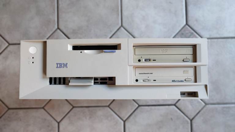 Vintage IBM Netvista Type 2273 P4-1.8GHz 40GB 1.25GB WinXP