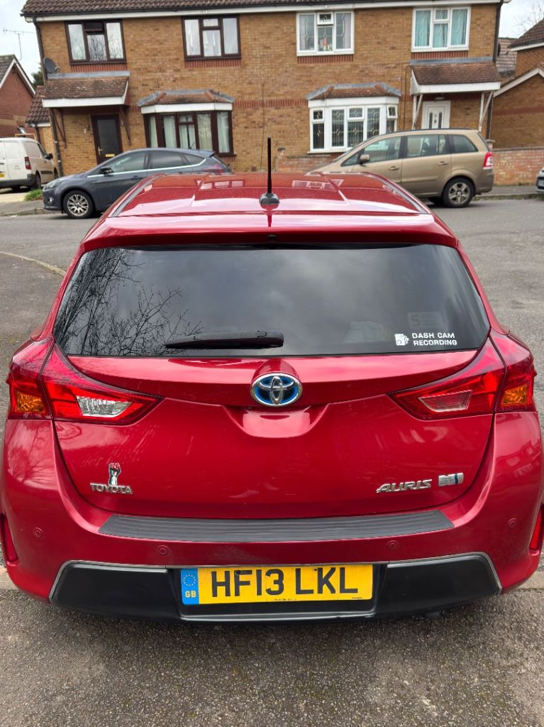 Toyota Auris Hybrid ( Fresh MOT)