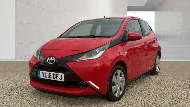 2016 Toyota AYGO 1.0 VVT-i X-Play 5dr x-shift HATCHBACK PETROL Automatic