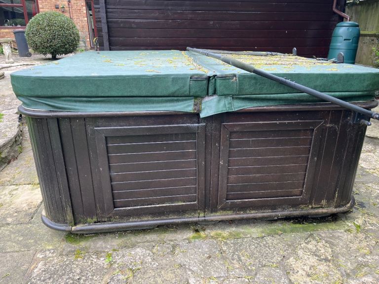 Free and great DIY opportunity Hot Tub - Arctic Spa Frontier