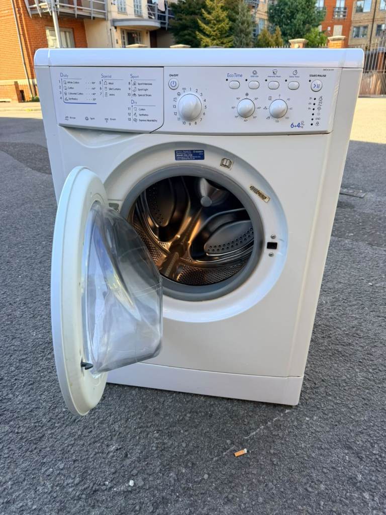 Indesit Washing Machine – White, Good Condition