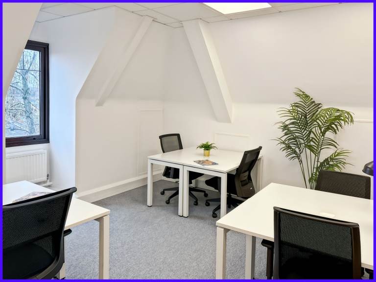 Winchester - SO23 8BB, Find office space in Regus Winchester, Crown Walk for 5 people