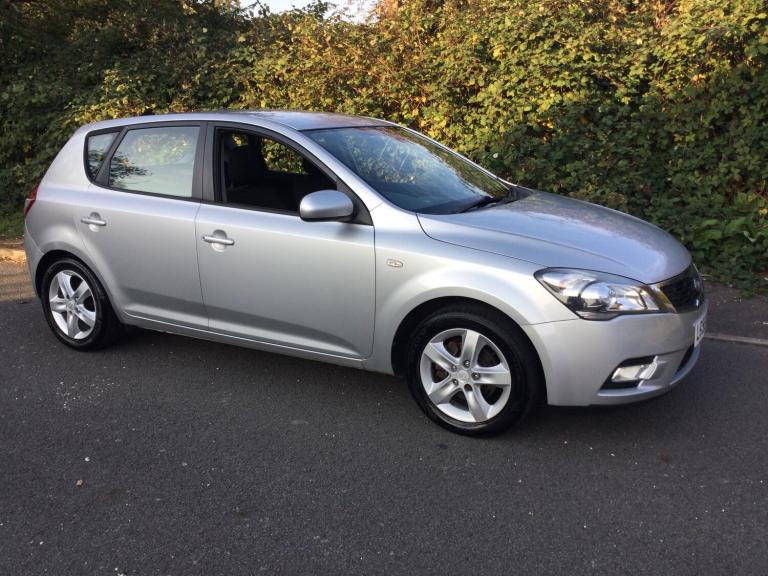 2009 Kia Ceed 1.6 2 5dr HATCHBACK Petrol Manual
