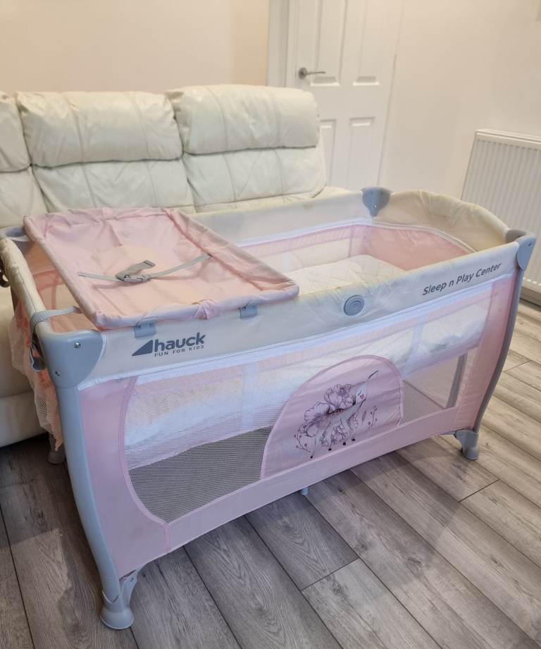 Travel cot for baby/toddler