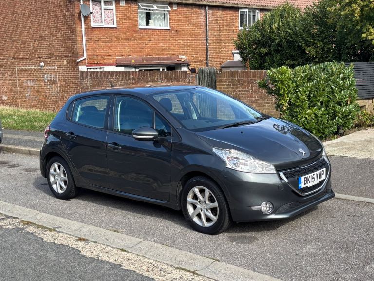 Peugeot, 208, Hatchback, 2015, Manual, 1199 (cc), 5 doors