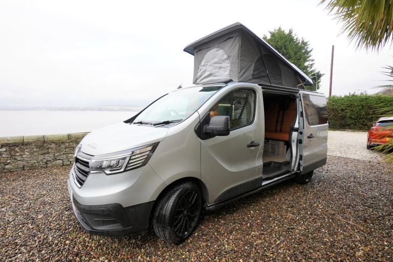2022 Renault Trafic Pop-top Campervan, 4-Berths and 5-Seatbelts