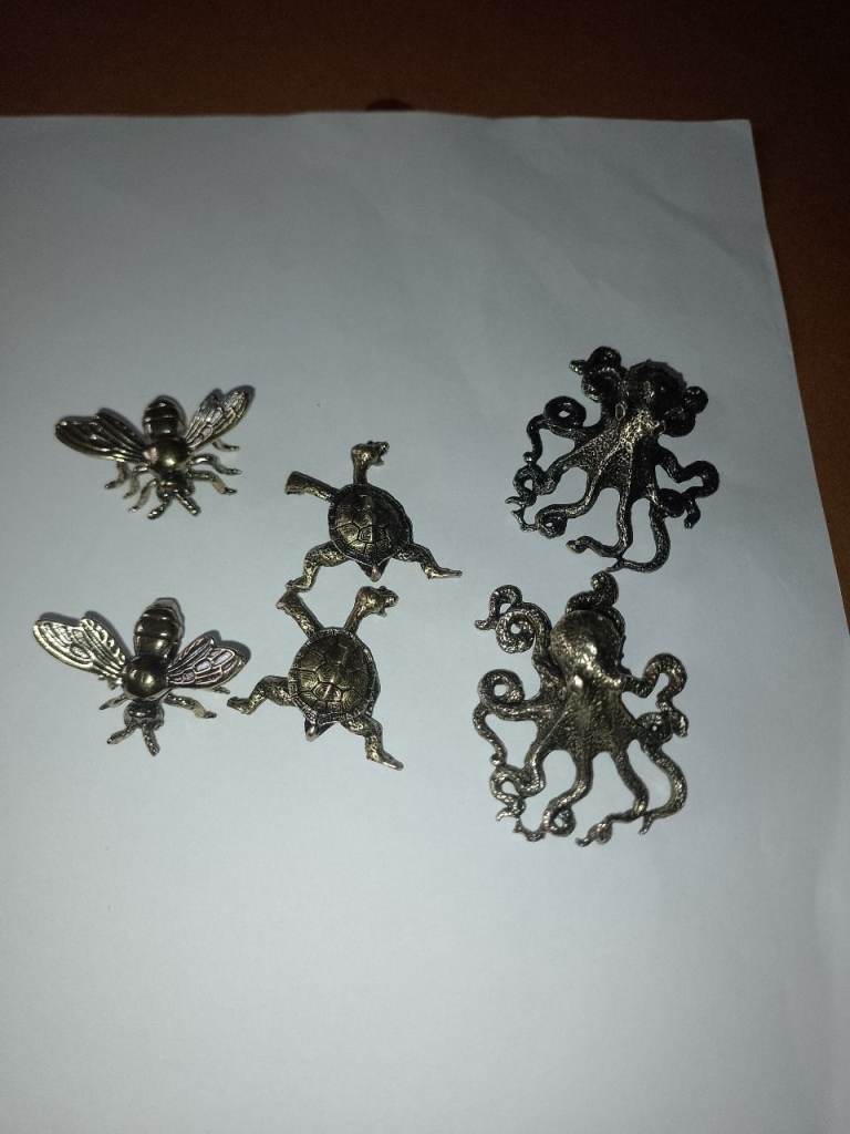 Small metal ornaments bundle 