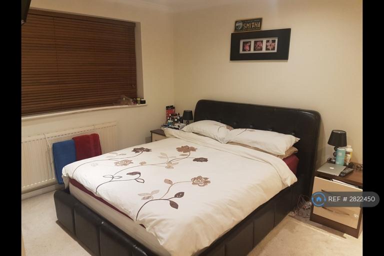 4 bedroom house in Collyer Road, Stokenchurch, High Wycombe, HP14 (4 bed) (#2822450)