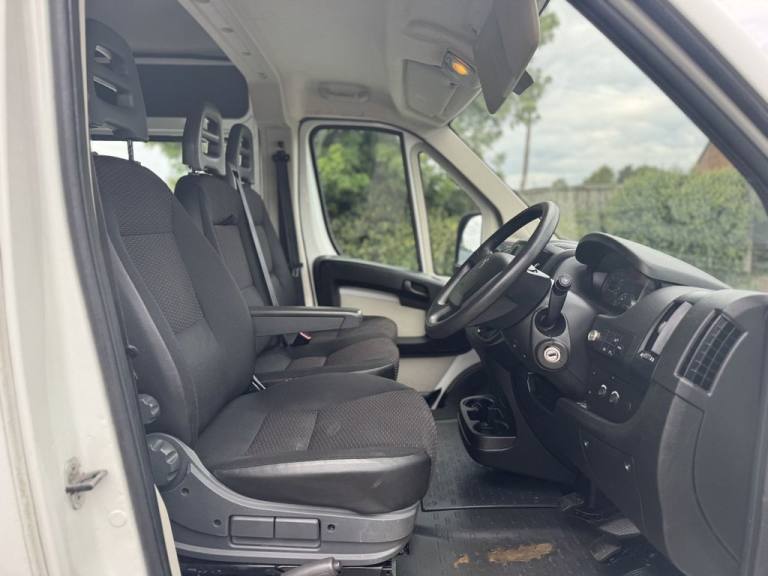 2020 Peugeot Boxer 2.0 BlueHDi 335 Built for Business Professional Crew Van 5dr Diesel Manual  PA...