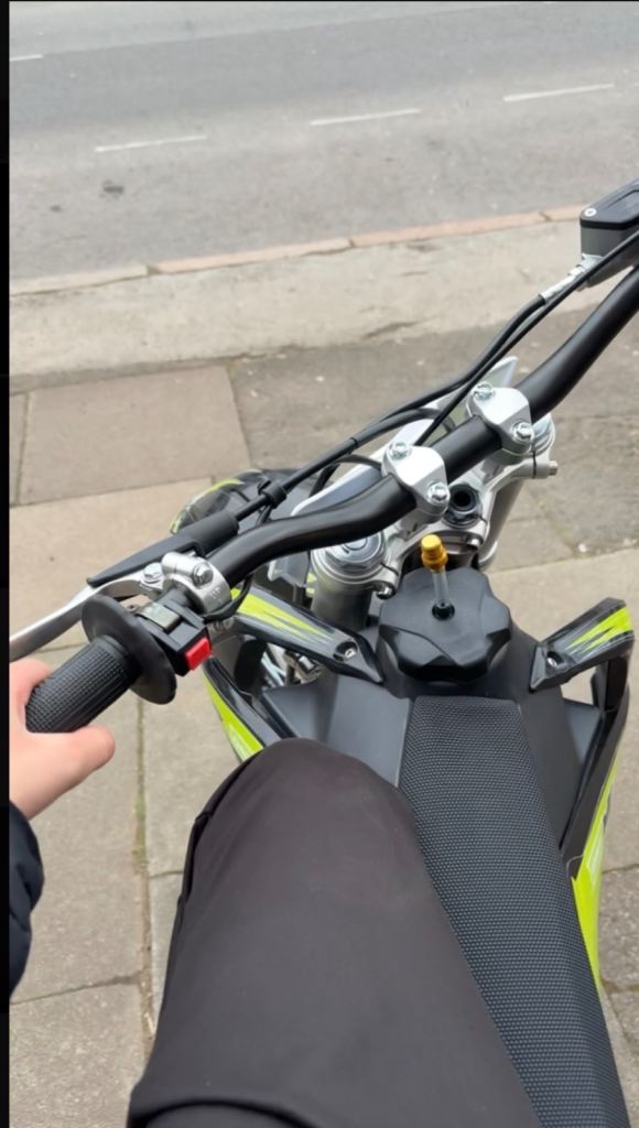 140cc mc riroo pit bike 