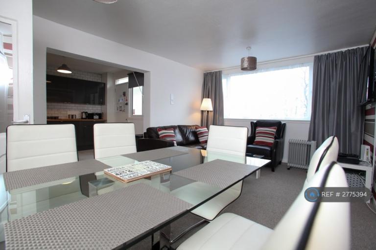 3 bedroom flat in Pentland Road, Glasgow, G43 (3 bed) (#2775394)