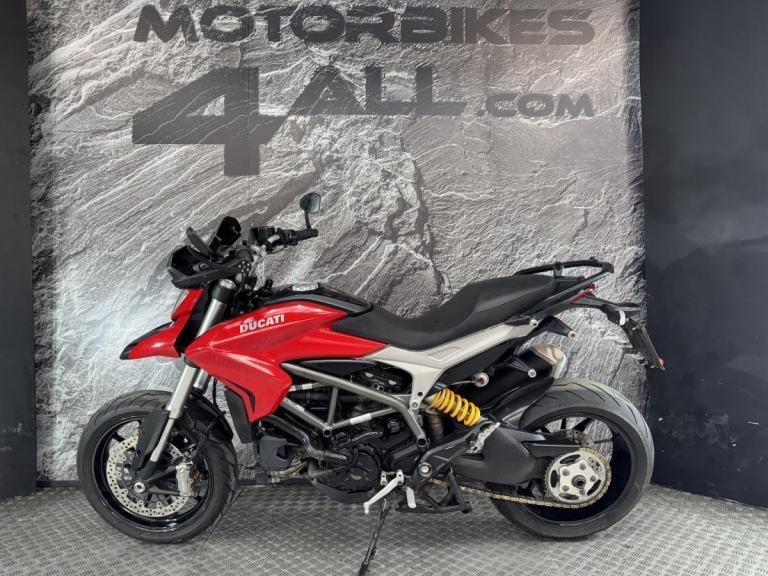 DUCATI HYPERSTRADA 939 2016