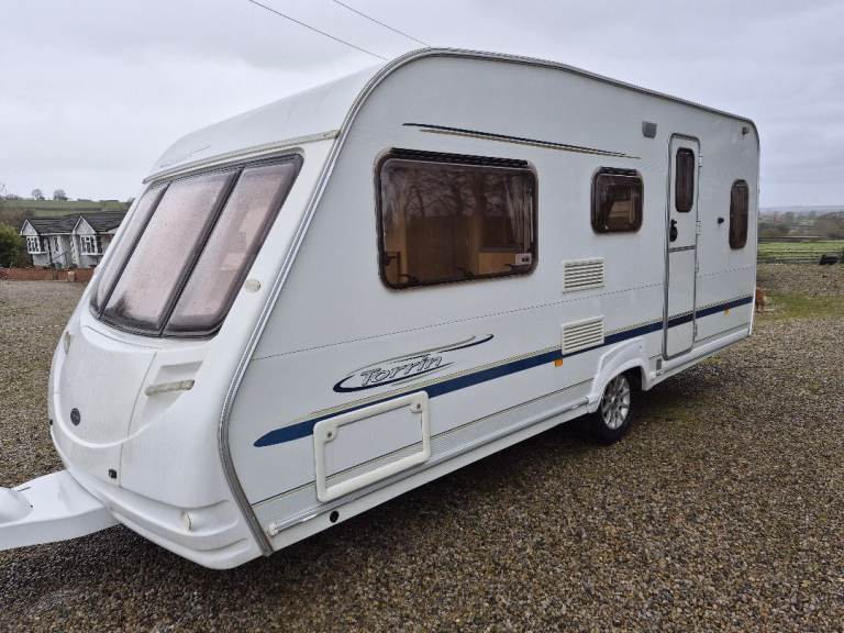 Swift sterling 2006 caravan 4 berth  end double bed 