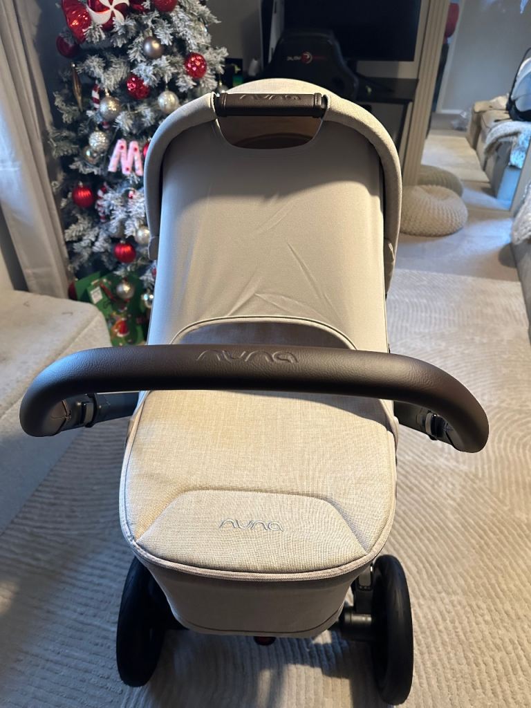 Nuna Mixx Next Pushchair - Beige, As Good As New