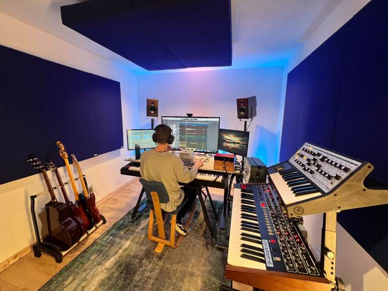 Music Studio | Creative Space | Office | Beauty Room | Workspace to Rent in Hackney Central E8