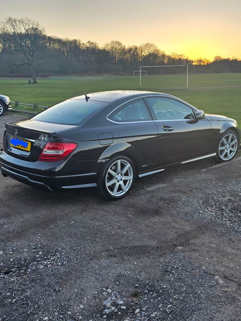 Mereceds benez c class coupe amg sport 