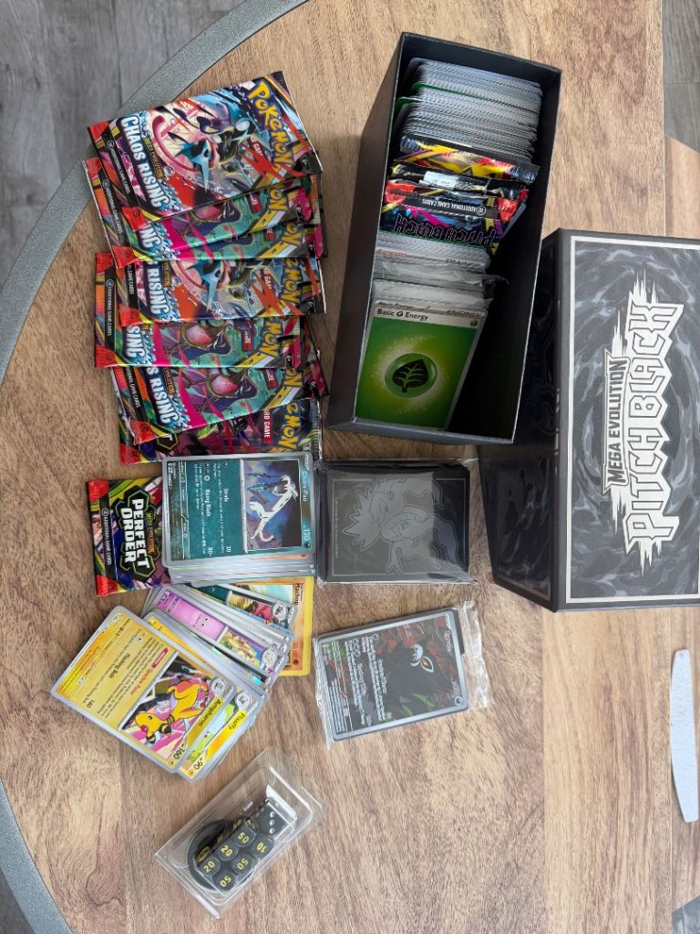 Pokémon tcg card bundle. 250+ cards , etb and tin all mint