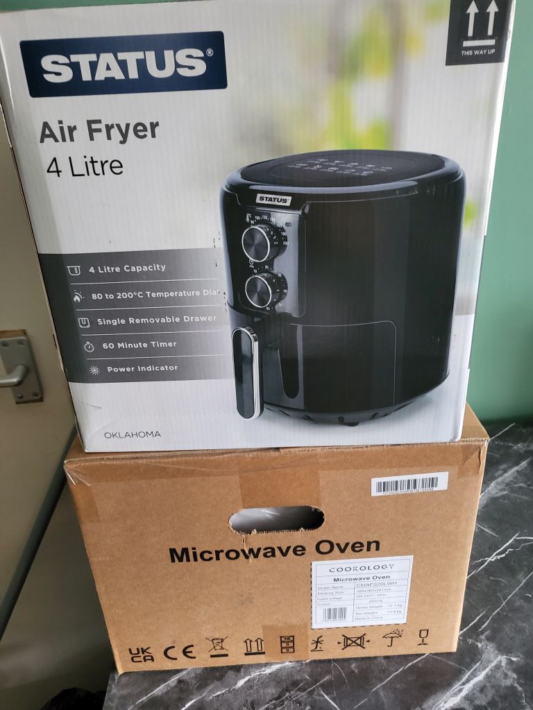 Microwave and air fryer 