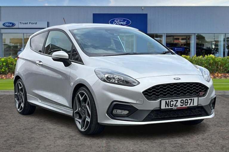 2019 Ford Fiesta ST-3*REAR CAMERA - HEATED SEATS & STEERING WHEEL - RECARO SPORTS SEATS - AP Hatc...