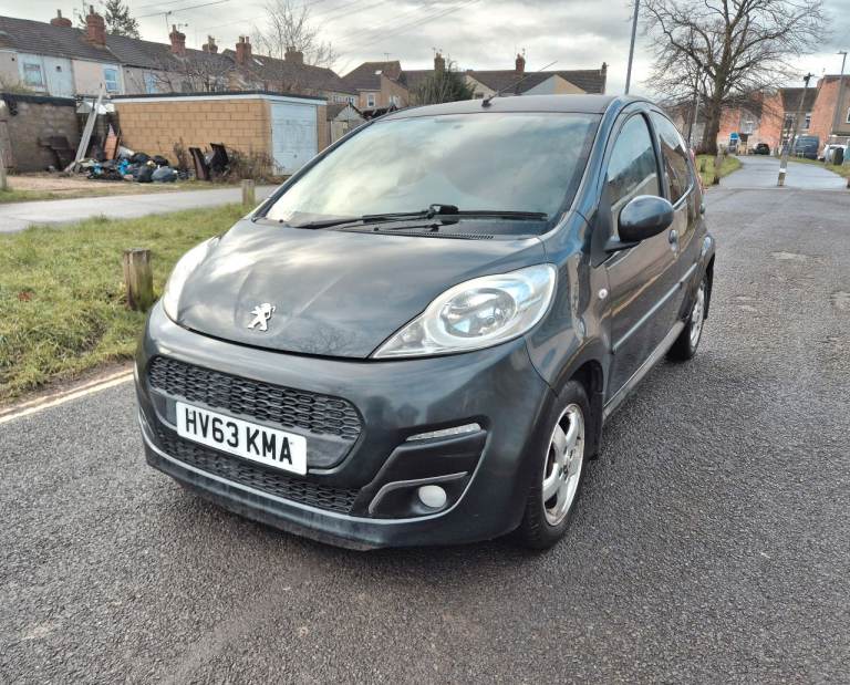 Peugeot, 107, Hatchback, 2013, Manual, 998 (cc), 5 doors