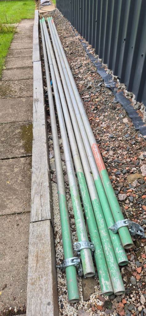 Scaffolding poles