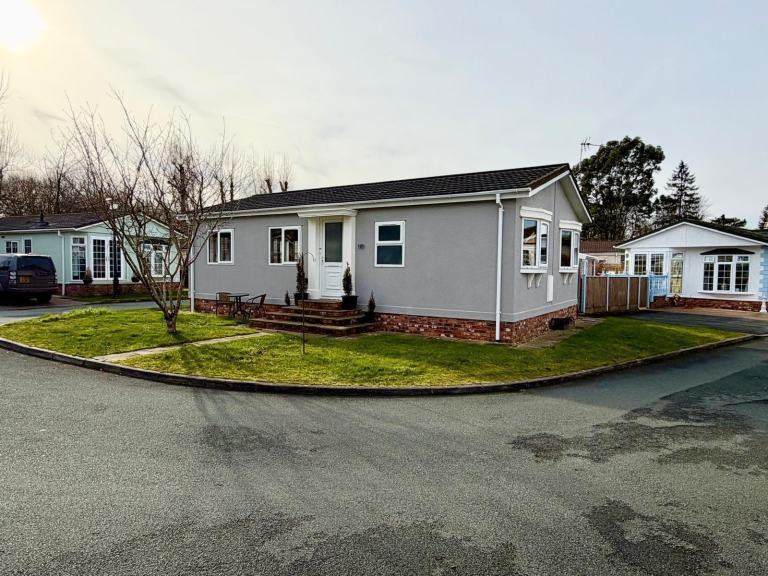 19 Croft Park in Cheshire  - Lodge / Caravan 