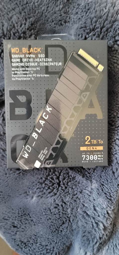 WD Black SN850X 2TB SSD M.2 2280 NVME PCI-E Gen4 Solid State Drive with Heatsink