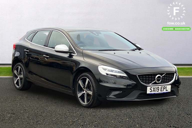 2019 Volvo V40 T2 [122] R DESIGN 5dr Hatchback Manual