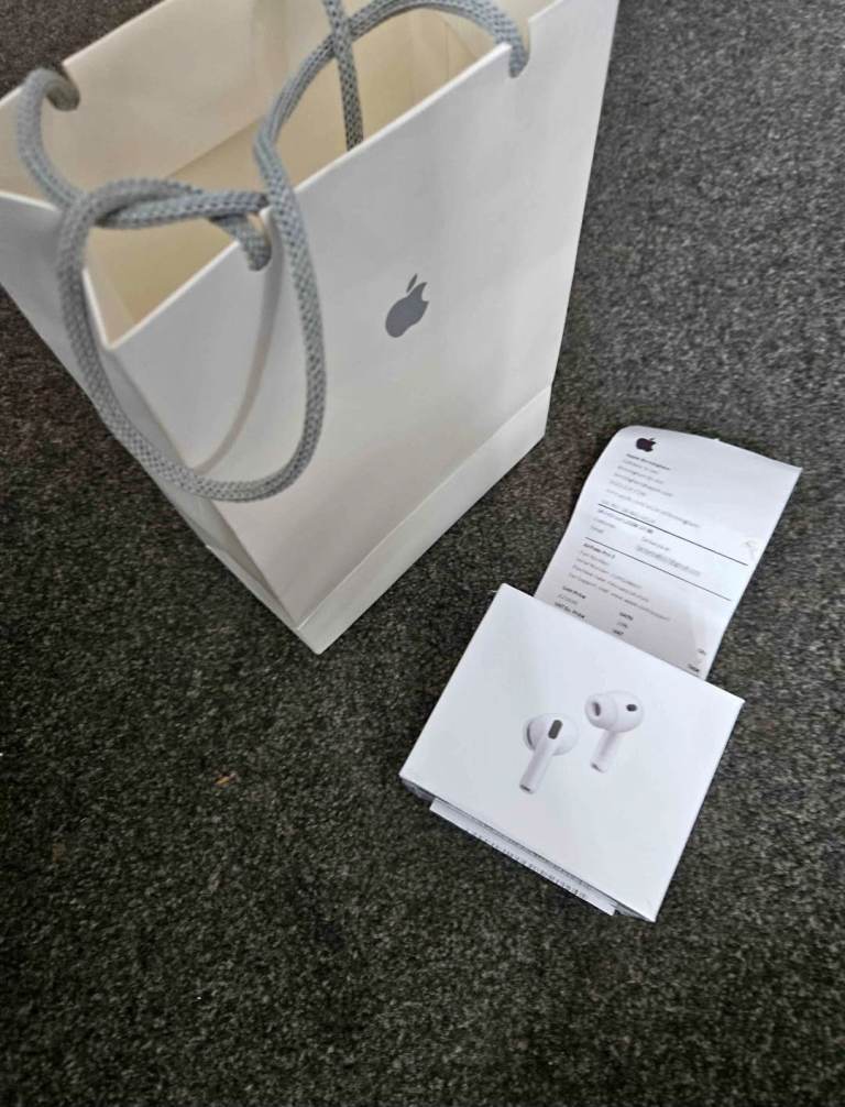 Airpods pro 3s (sealed)