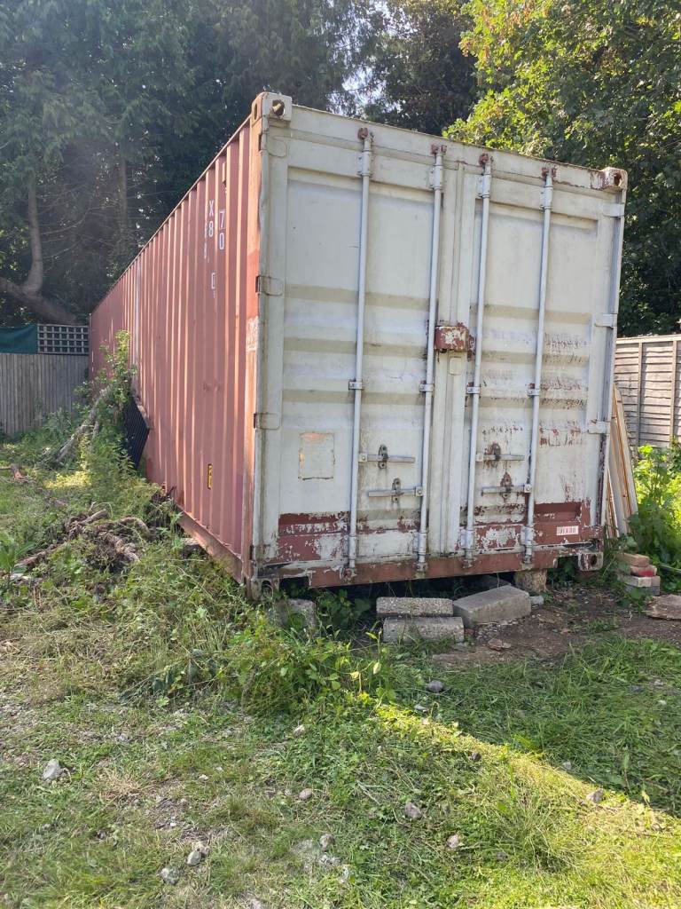 Container 40ft   langley, maidstone  ME173NF 