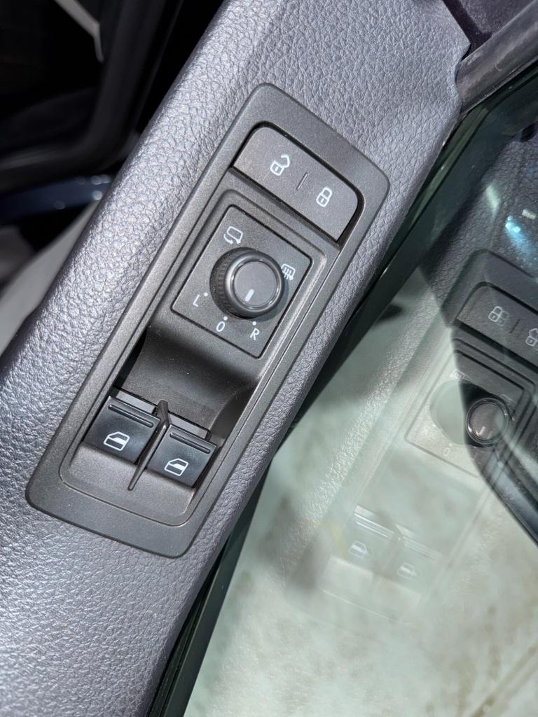 2018 Volkswagen Transporter 2.0 BiTDI BMT 204 Highline Kombi Van 4MOTION DSG Crew Van Diesel Auto...