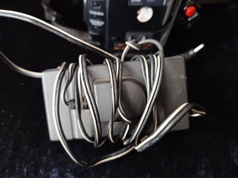 SONY CCD FX500E VIDEO CAMCORDER SPARES OR REPAIR 