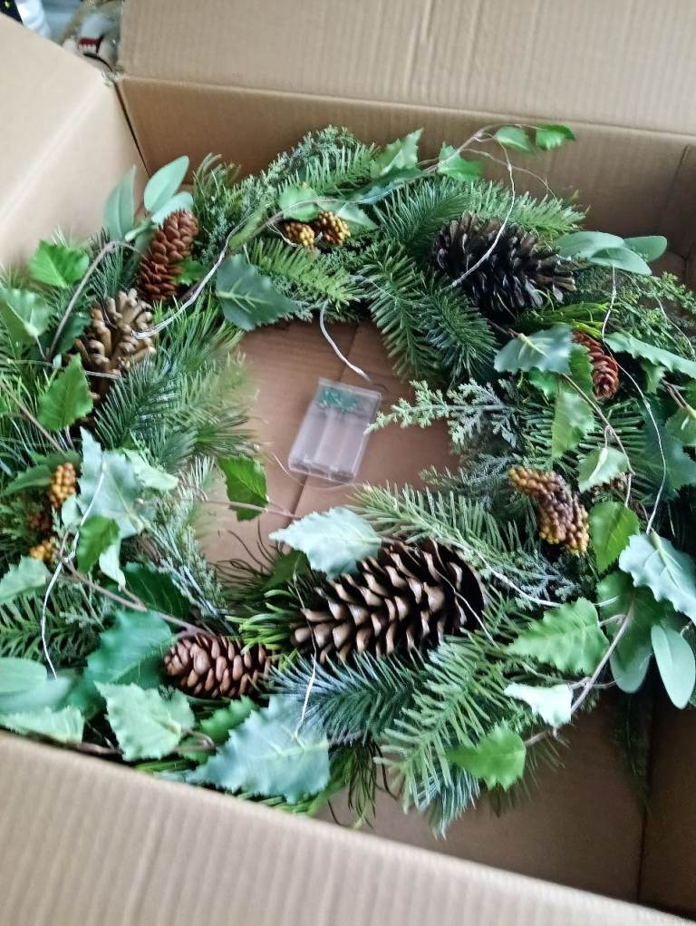 Habitat XL Pine Cone Faux Floral Wreath with Lights Brand New 