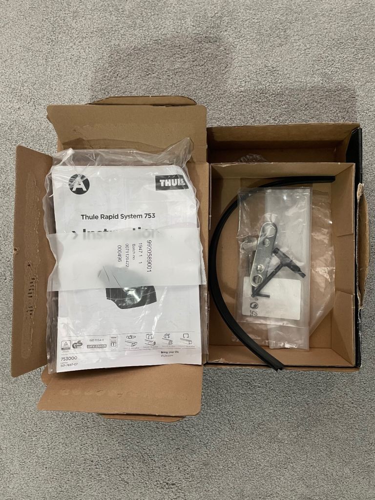 Car Roof Bars: Thule Rapid System 753