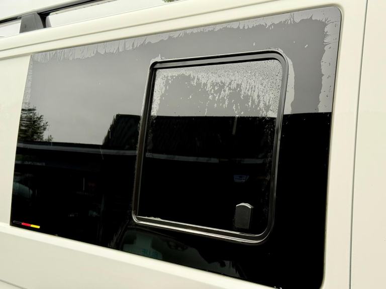 2014 VW Transporter Trendline Crew Van 5 Seat LWB *Day Van - Victron Solar -Bed*