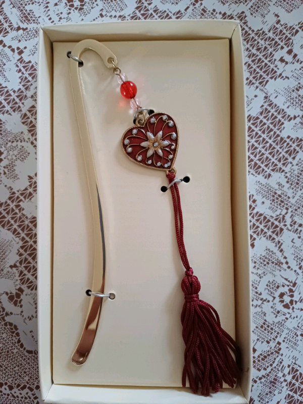 Heart bookmark