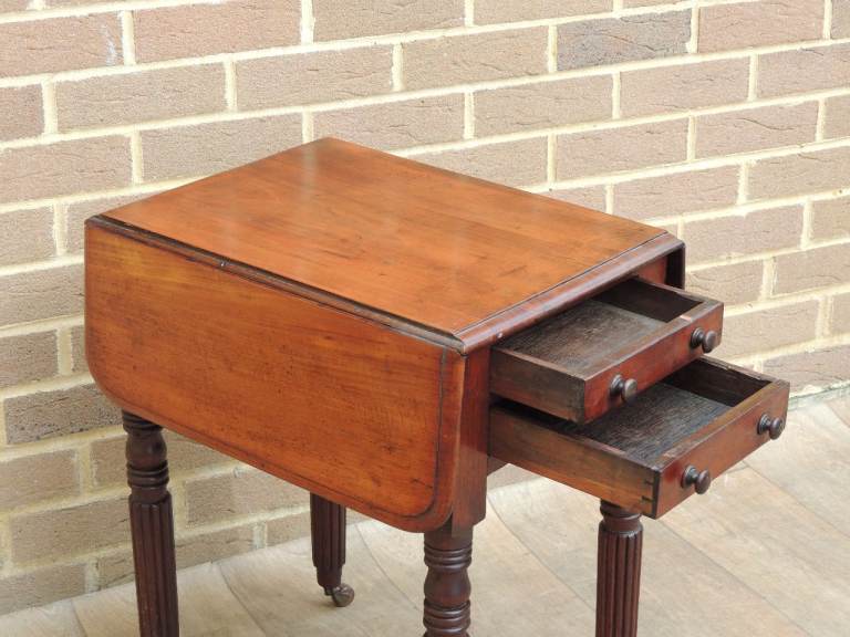 Victorian Antique Side Table (UK Drelivery)