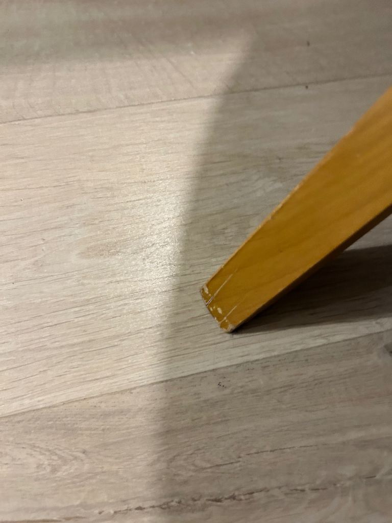 4 seater dinning table & chairs 