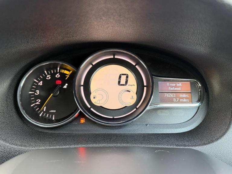 2011 Renault Megane 1.6 16V Dynamique TomTom Euro 5 3dr COUPE Petrol Manual