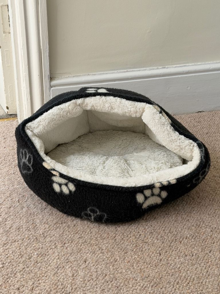 Cat bed for sale