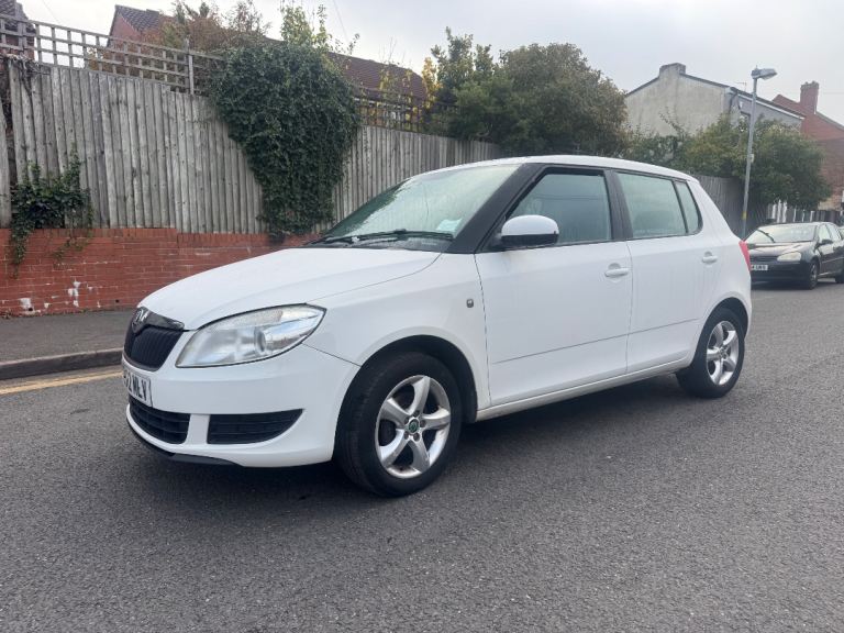 Skoda, FABIA, Hatchback, 2012, Manual, 1390 (cc), 5 doors