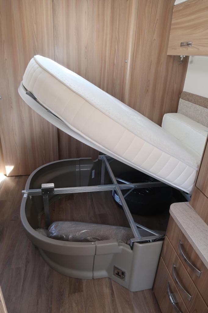 2017 SWIFT Astbury Major 4SB 