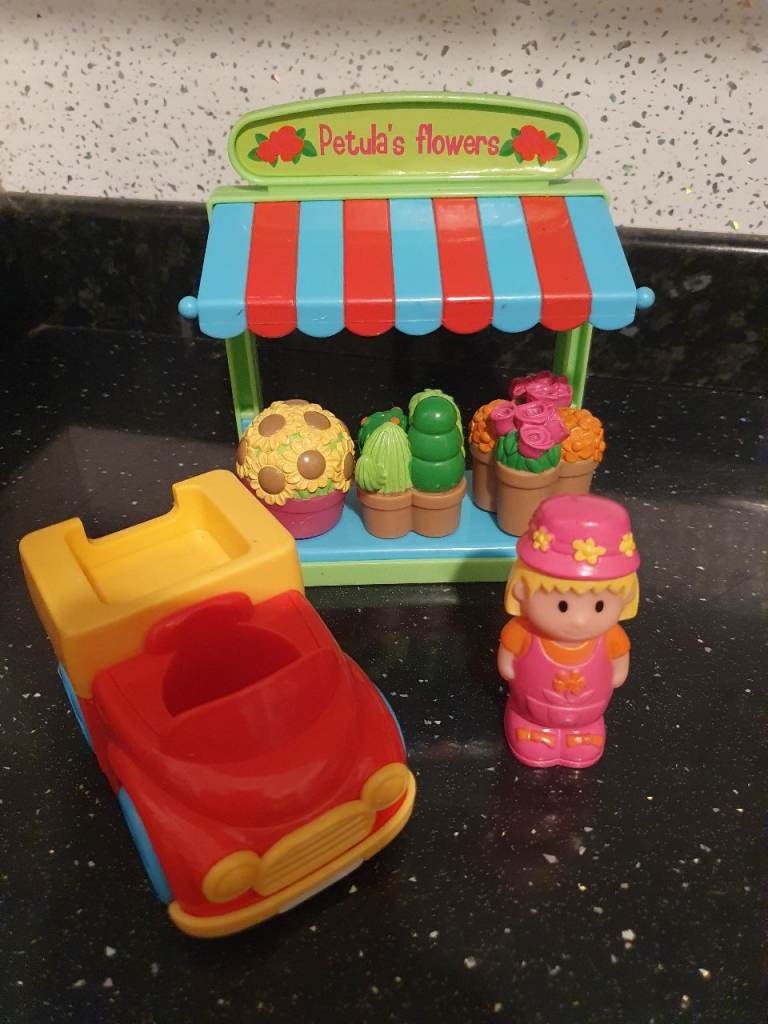 ELC Happyland Petulas Flower Stall & delivery vehicle 