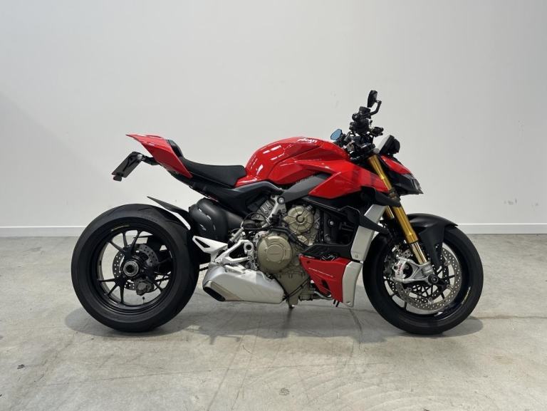 2020 Ducati Streetfighter V4S, Ducati Red Livery, 1 previous owner, 8000 miles